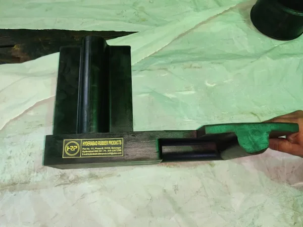 Special Corner seal for radial gate - Image 3