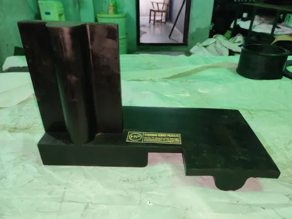 Special Corner seal for radial gate